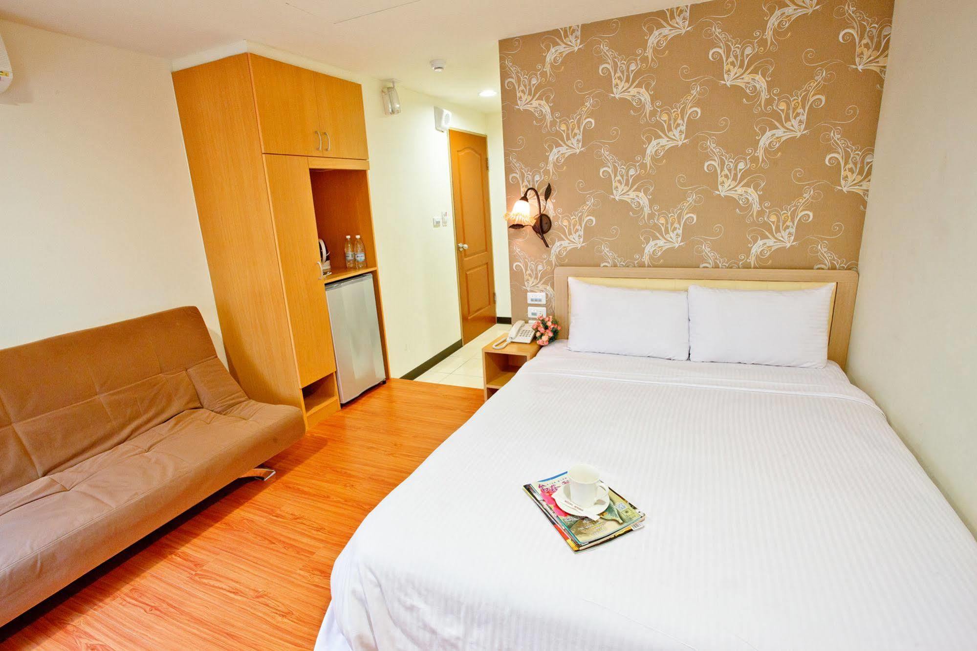 Green Park Commercial Hotel Tainan Exterior foto
